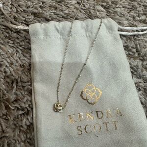Kendra Scott necklace